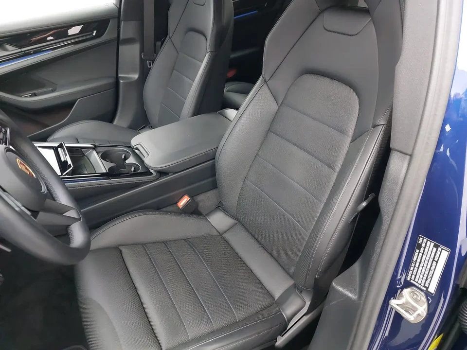 2025 Porsche 976 Panamera - Image 5 of 13