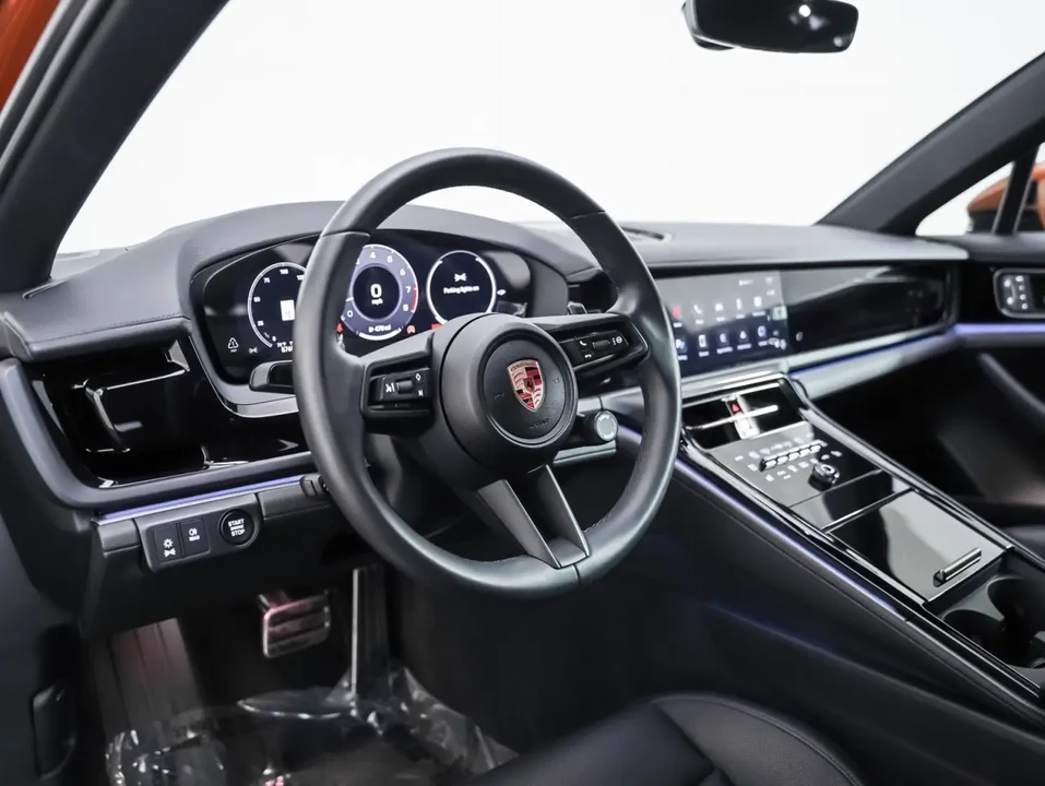 2025 Porsche 976 Panamera - Image 4 of 8