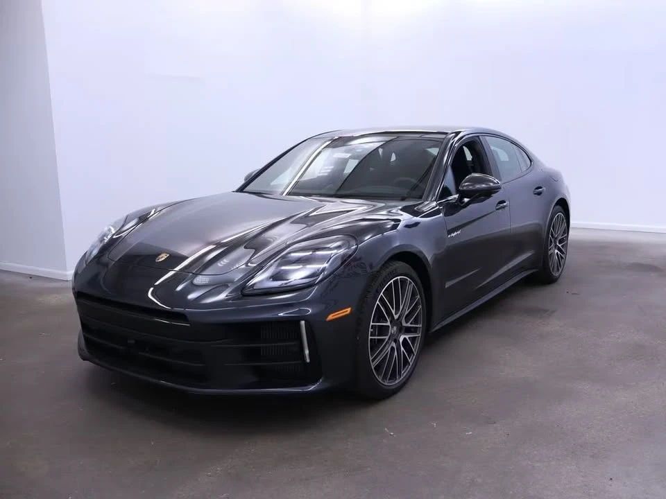 2025 Porsche 976 Panamera - Image 2 of 20