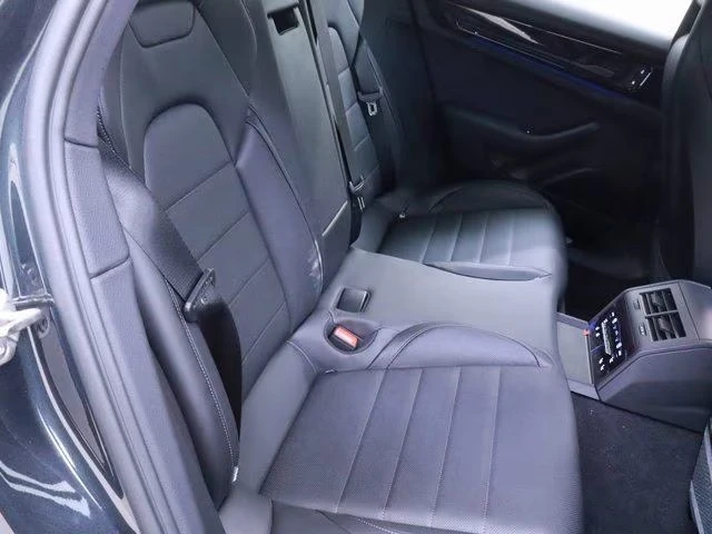 2025 Porsche 976 Panamera - Image 18 of 20