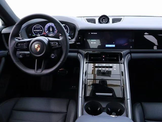2025 Porsche 976 Panamera - Image 9 of 20