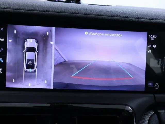 2025 Porsche 976 Panamera - Image 4 of 20