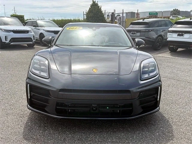 2025 Porsche 976 Panamera - Image 10 of 21