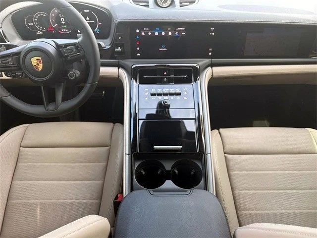 2025 Porsche 976 Panamera - Image 13 of 21