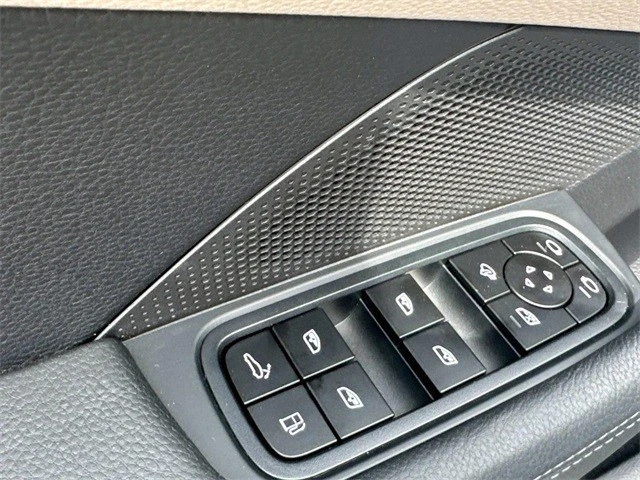 2025 Porsche 976 Panamera - Image 16 of 21