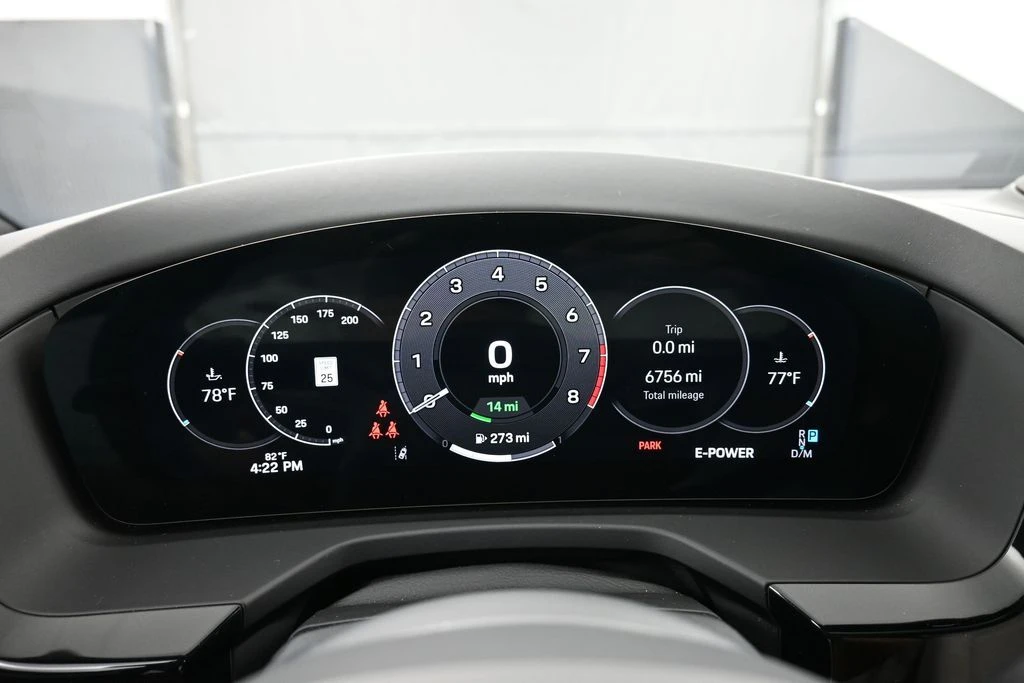 2025 Porsche 976 Panamera - Image 18 of 31