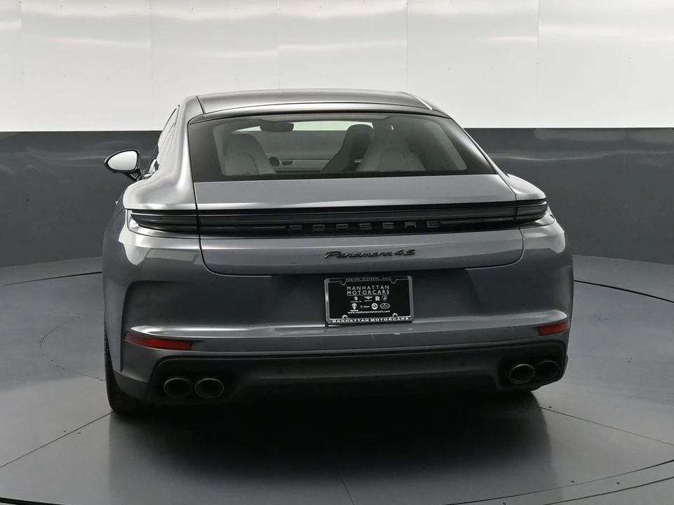 2025 Porsche 976 Panamera - Image 6 of 31