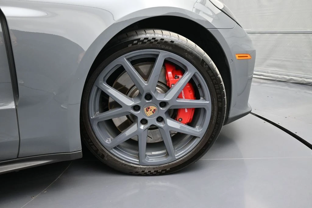 2025 Porsche 976 Panamera - Image 12 of 31