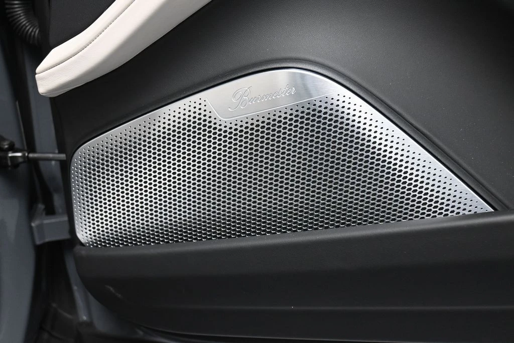 2025 Porsche 976 Panamera - Image 31 of 31