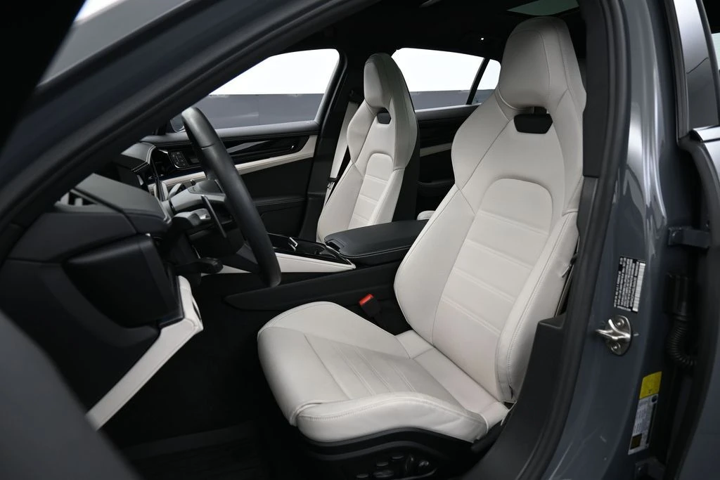 2025 Porsche 976 Panamera - Image 5 of 31