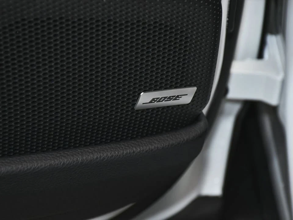 2025 Porsche 976 Panamera - Image 13 of 20