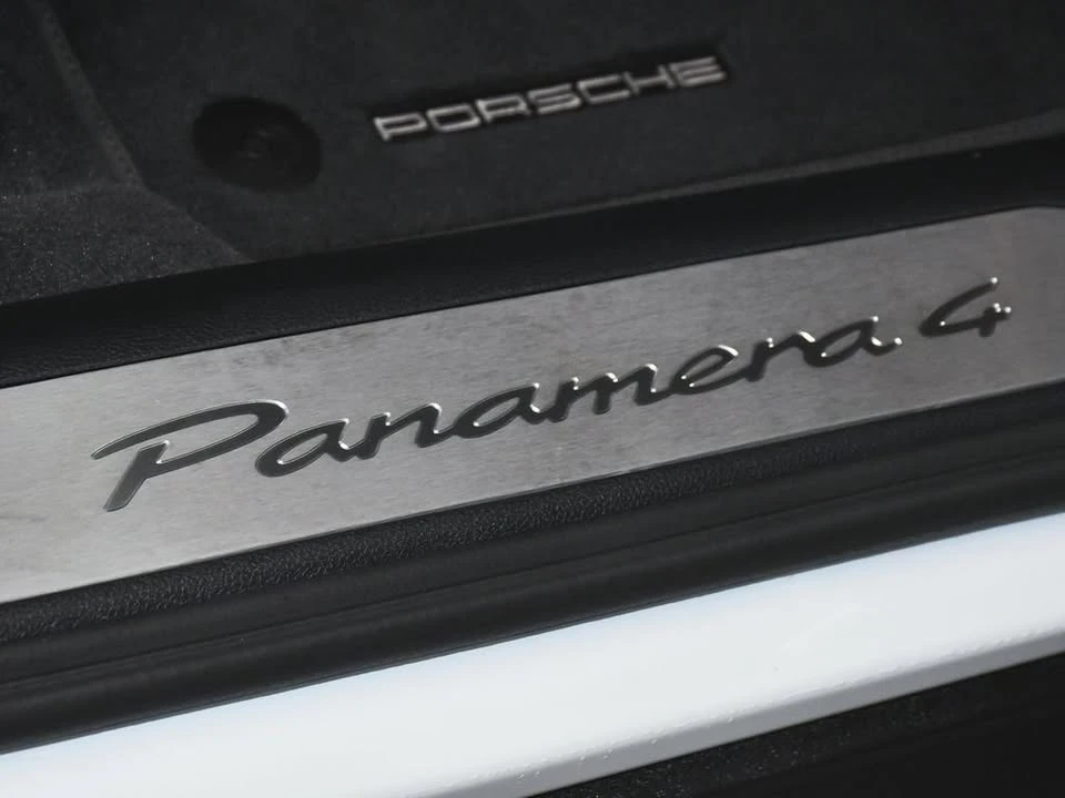 2025 Porsche 976 Panamera - Image 16 of 20