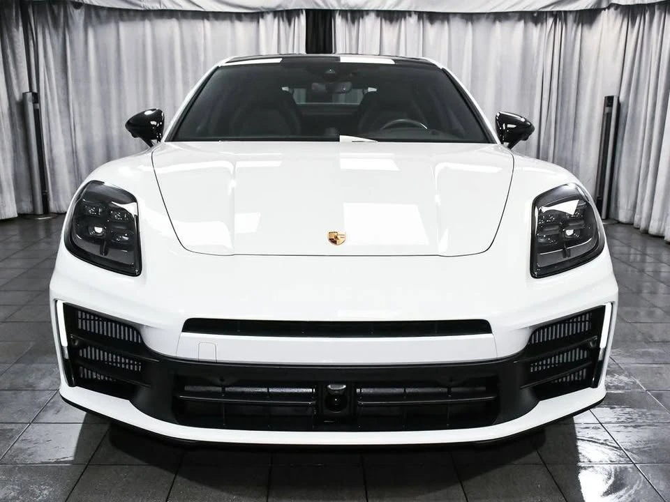 2025 Porsche 976 Panamera - Image 2 of 20