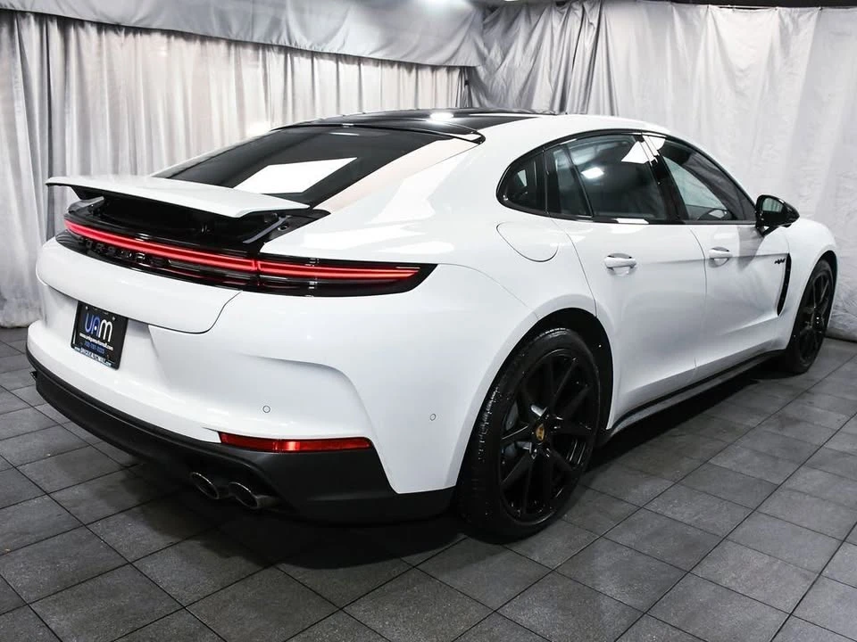 2025 Porsche 976 Panamera - Image 5 of 20