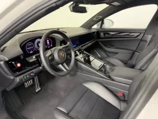 2025 Porsche 971 Panamera GTS - Image 4 of 4