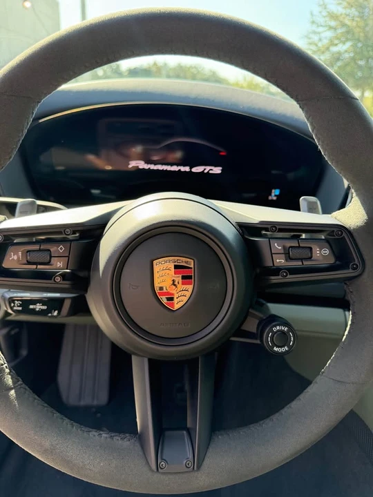2025 Porsche 976 Panamera - Image 5 of 13