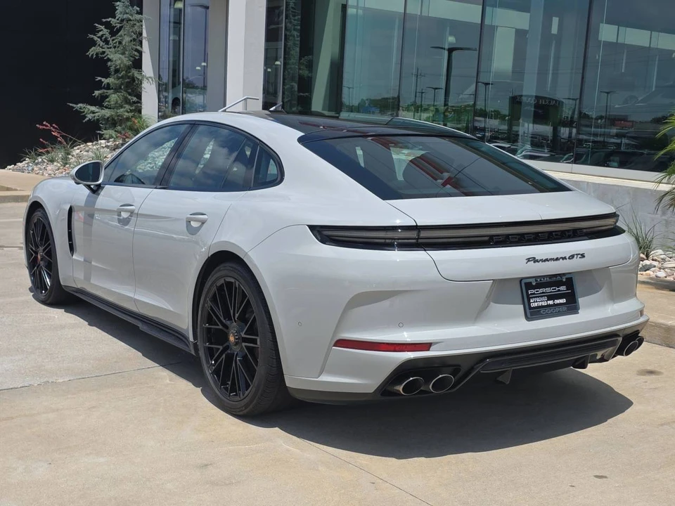 2025 Porsche 976 Panamera - Image 3 of 5