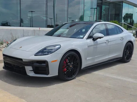 2025 Porsche Panamera GTS