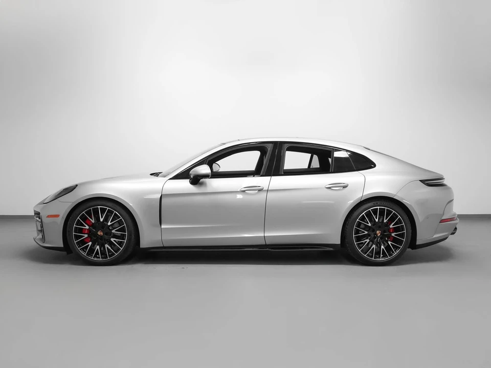 2025 Porsche Panamera - Image 2 of 31