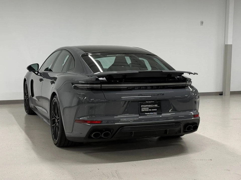2025 Porsche 976 Panamera - Image 3 of 5