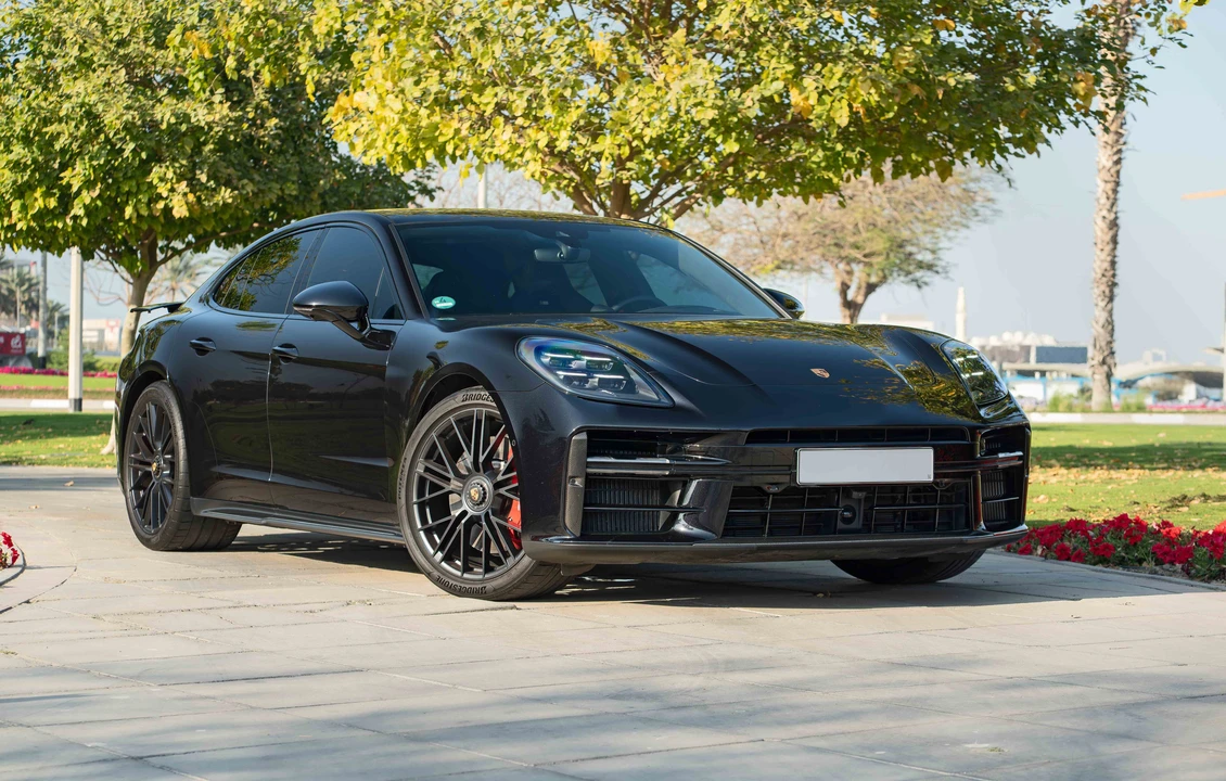 2025 Porsche Panamera - Image 3 of 31