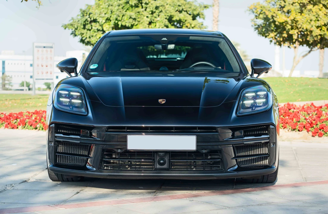 2025 Porsche Panamera - Image 2 of 31