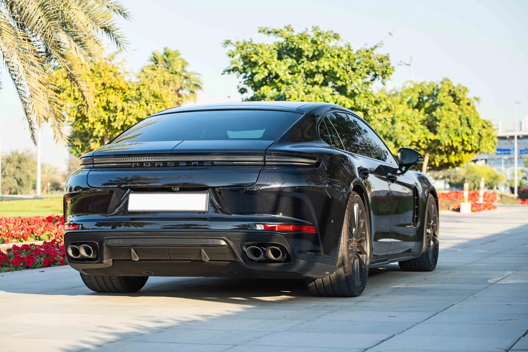 2025 Porsche Panamera - Image 5 of 31