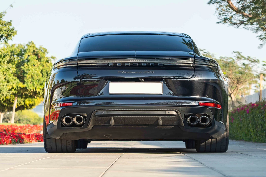2025 Porsche Panamera - Image 11 of 31