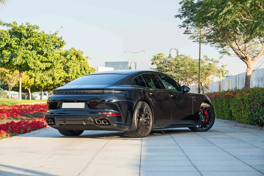 2025 Porsche Panamera - Image 20 of 31