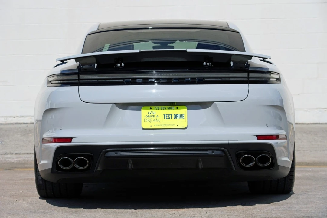 2025 Porsche Panamera - Image 11 of 31