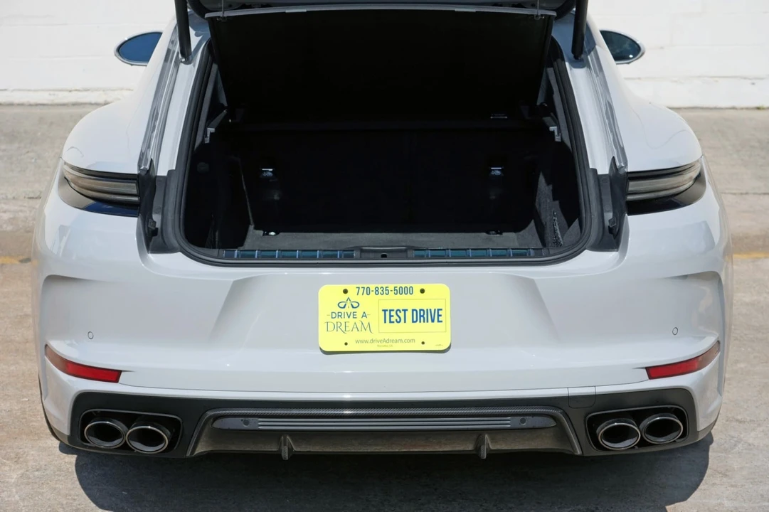2025 Porsche Panamera - Image 10 of 31