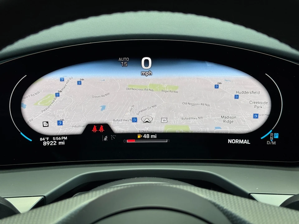 2025 Porsche Panamera - Image 20 of 31
