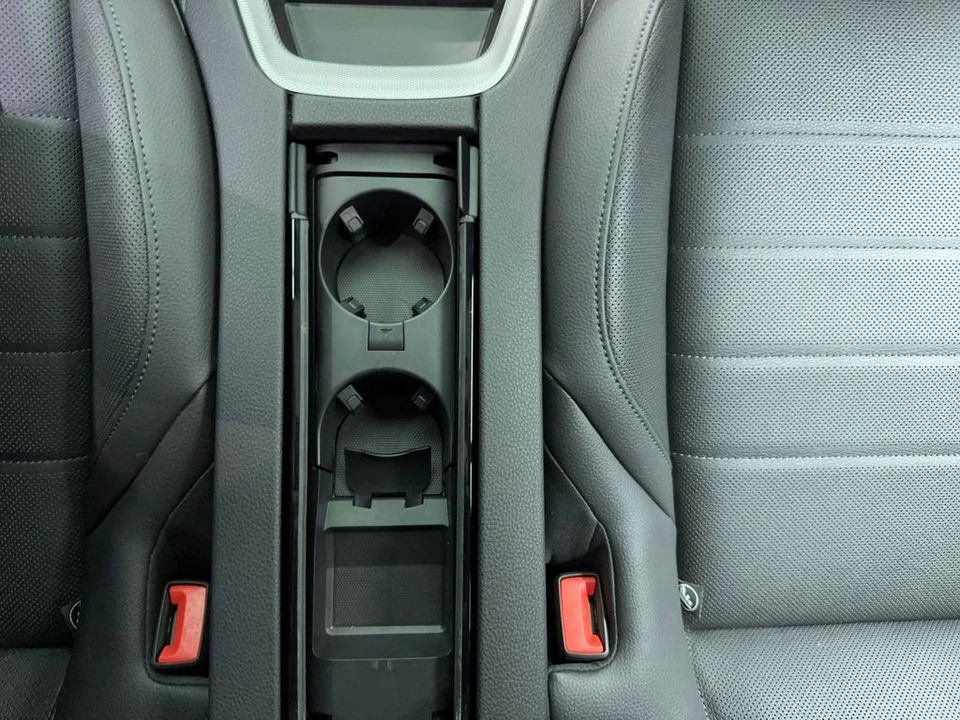2025 Porsche 976 Panamera - Image 18 of 21