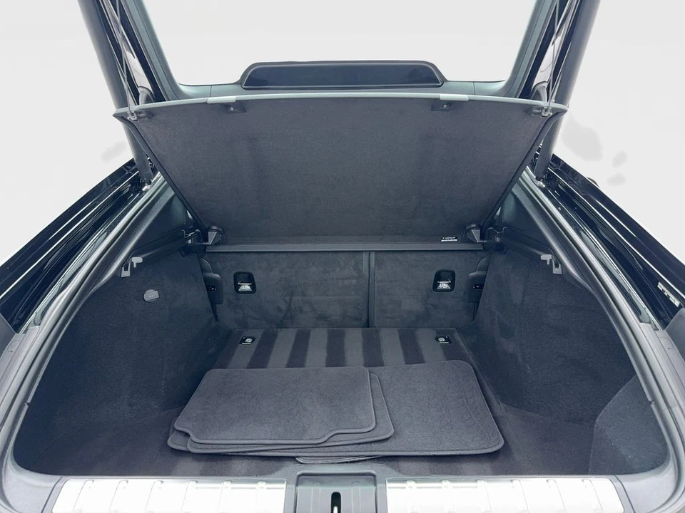 2025 Porsche 976 Panamera - Image 13 of 21