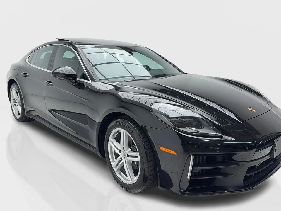 2025 Porsche 976 Panamera - Image 2 of 12