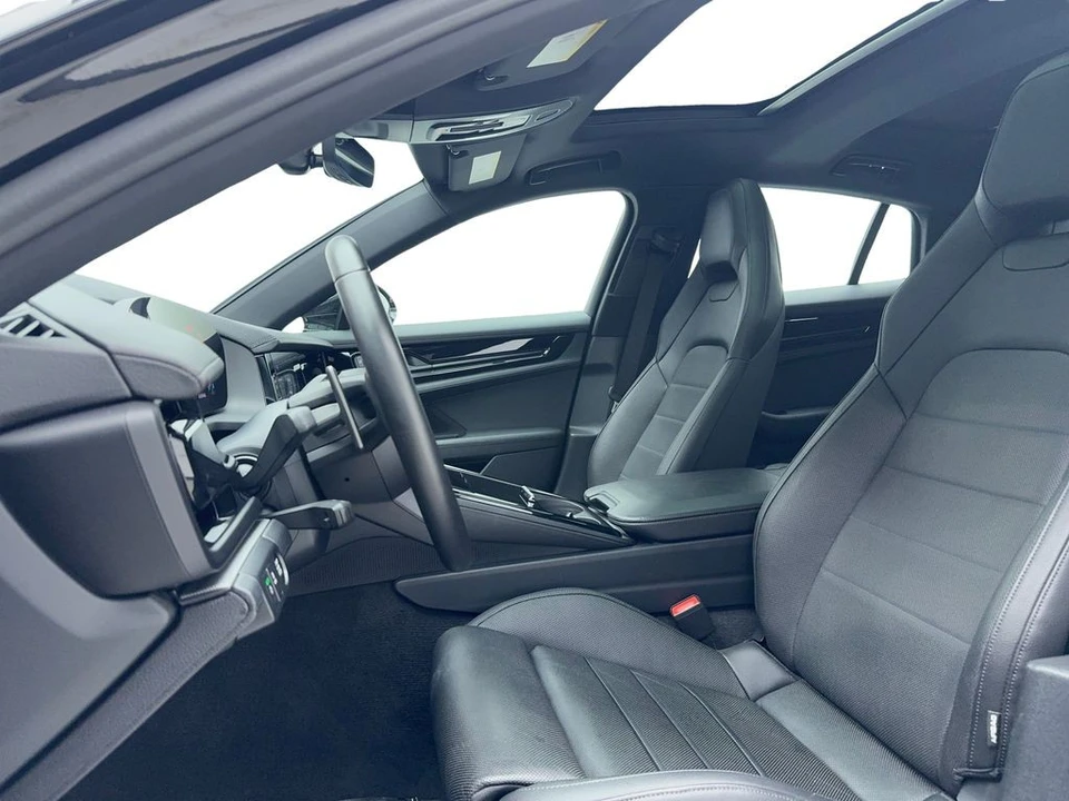 2025 Porsche 976 Panamera - Image 31 of 31