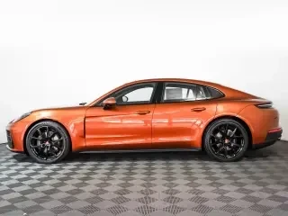 2025 Porsche 976 Panamera - Image 2 of 4