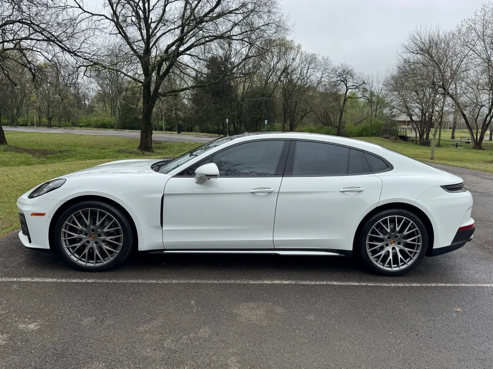 2025 Porsche 976 Panamera - Image 7 of 21