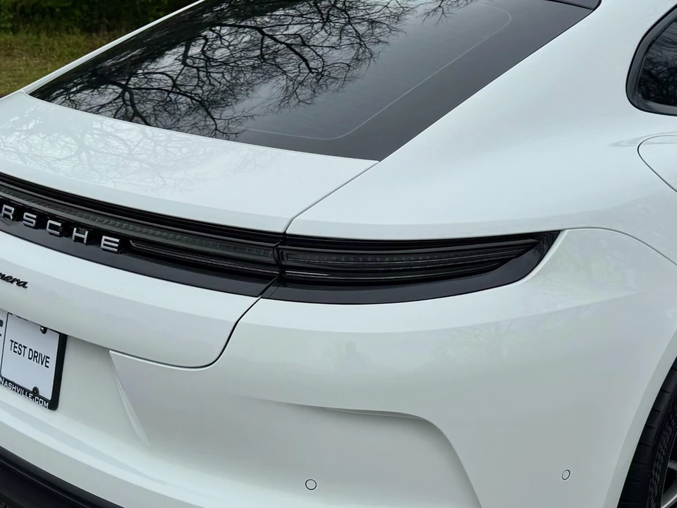 2025 Porsche 976 Panamera - Image 17 of 21