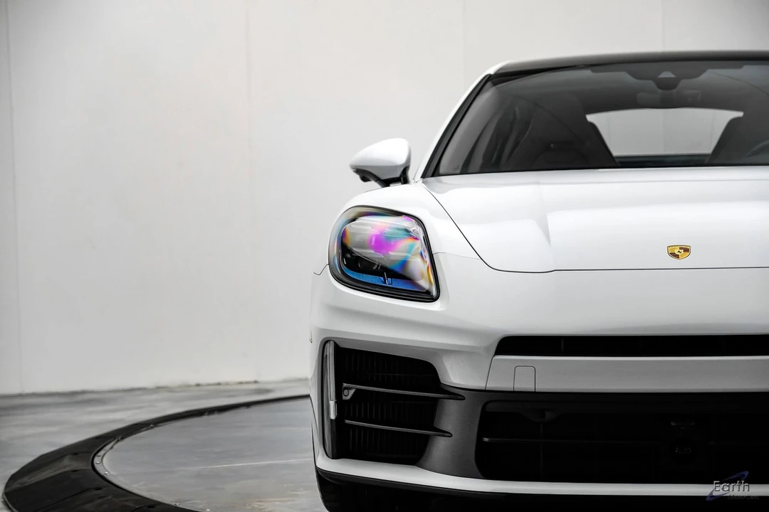 2025 Porsche 976 Panamera - Image 27 of 31