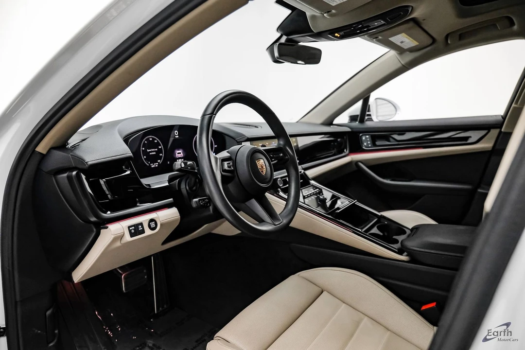 2025 Porsche 976 Panamera - Image 2 of 21
