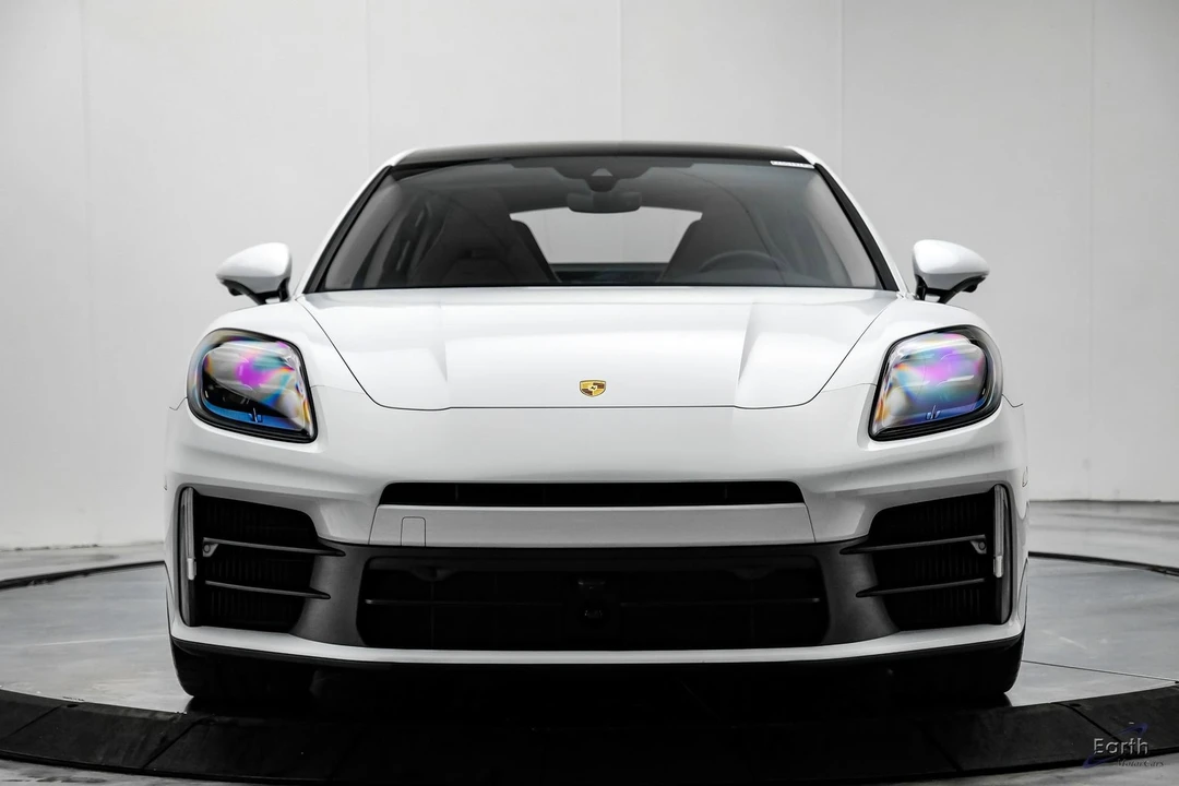 2025 Porsche 976 Panamera - Image 26 of 31