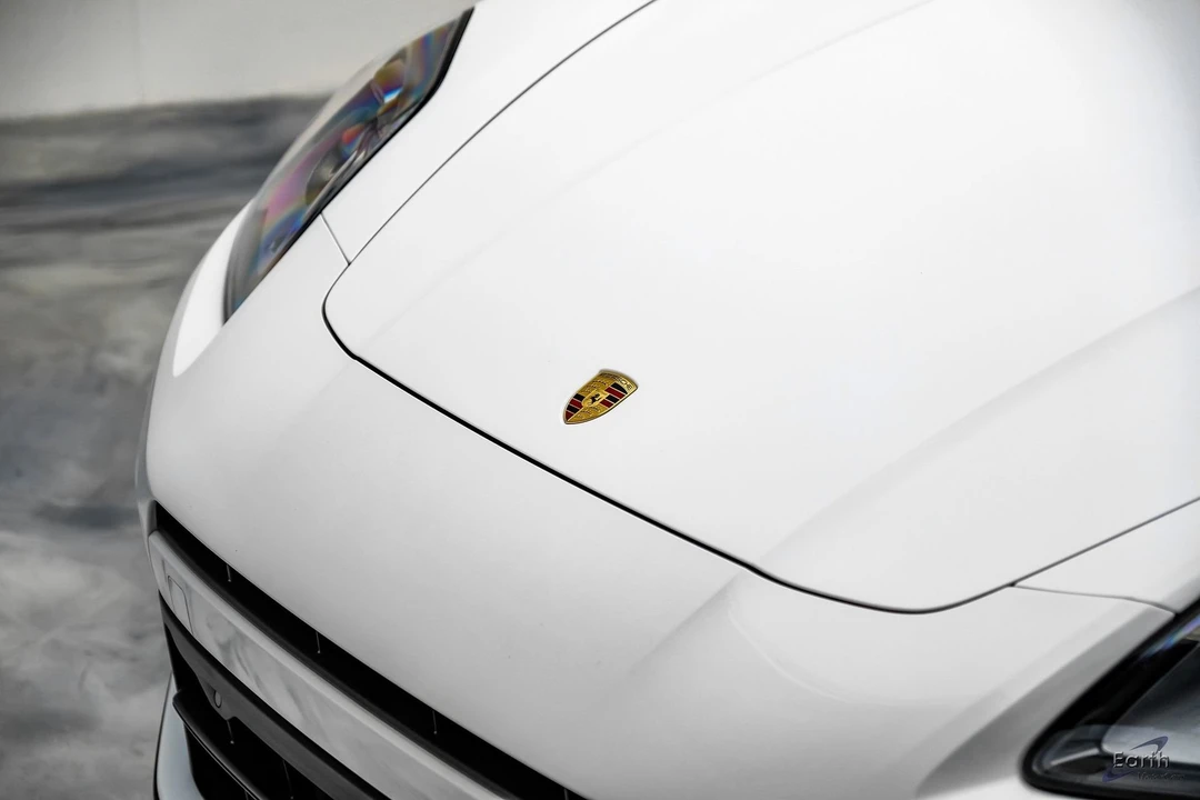 2025 Porsche 976 Panamera - Image 28 of 31