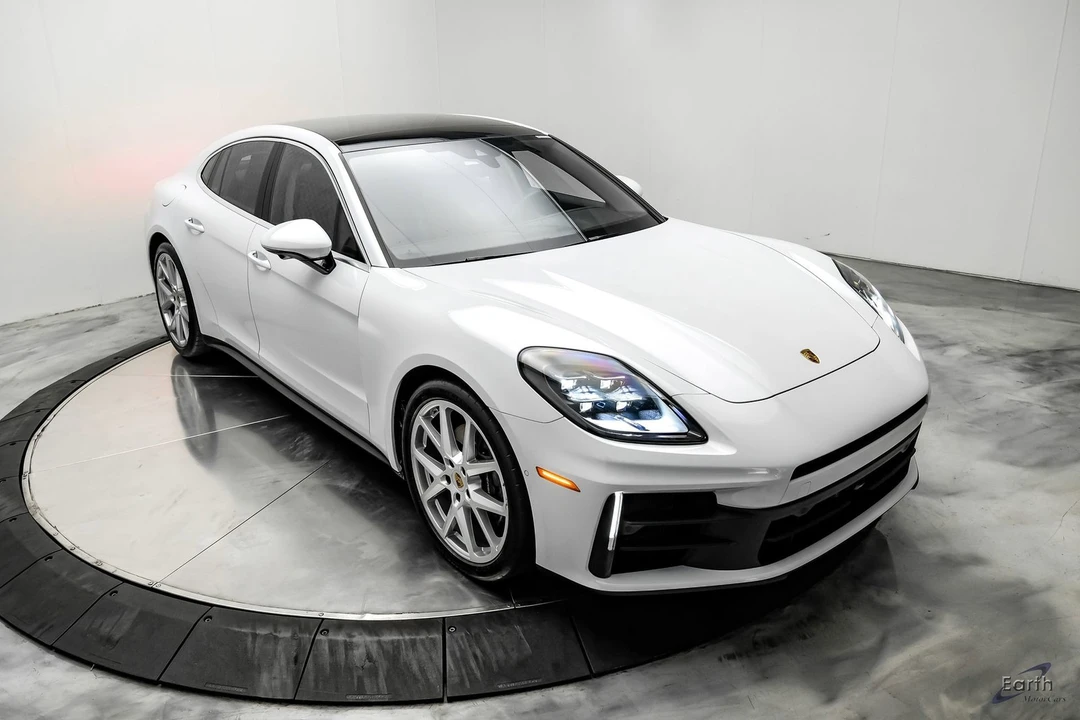 2025 Porsche 976 Panamera - Image 22 of 31