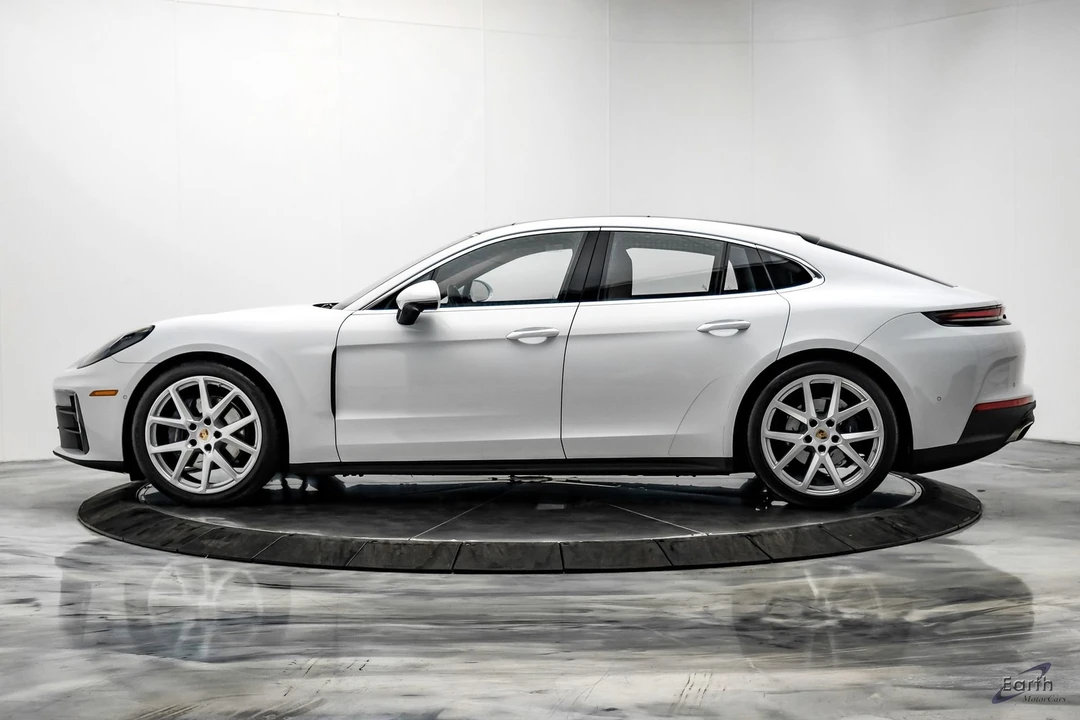 2025 Porsche 976 Panamera - Image 7 of 21