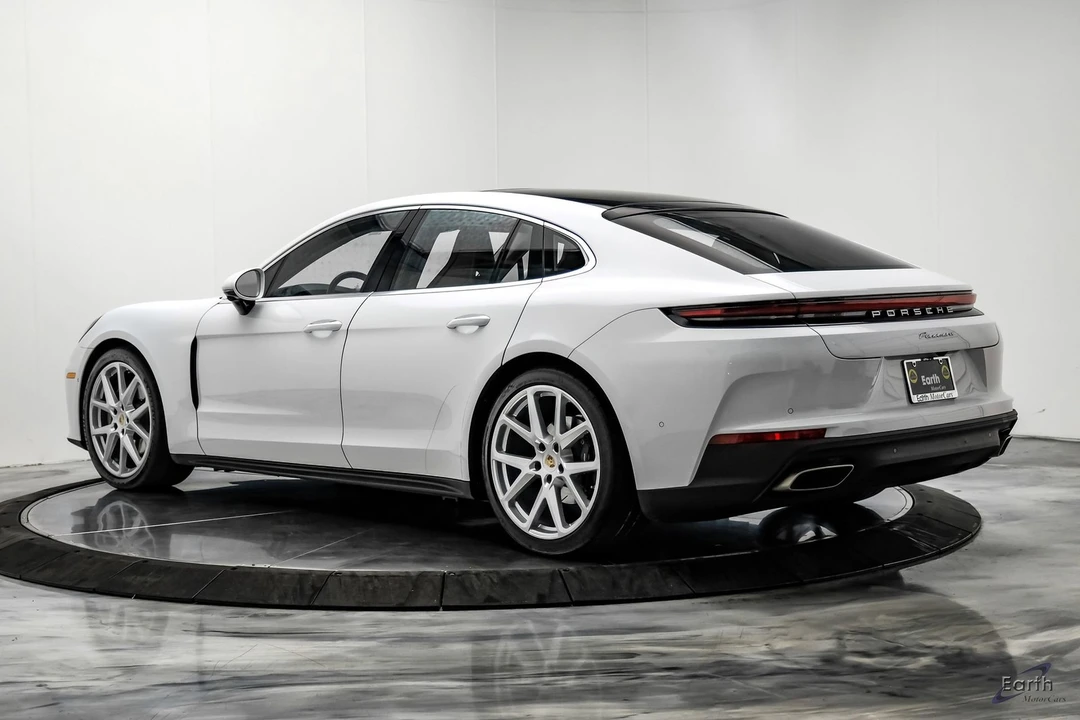 2025 Porsche 976 Panamera - Image 10 of 21