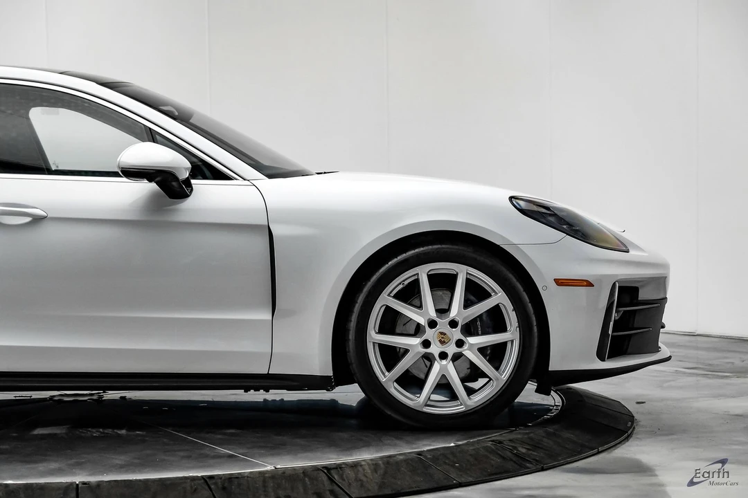 2025 Porsche 976 Panamera - Image 20 of 21