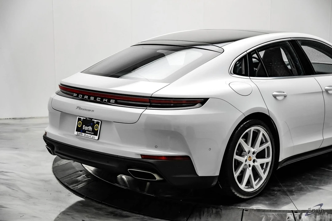 2025 Porsche 976 Panamera - Image 16 of 21