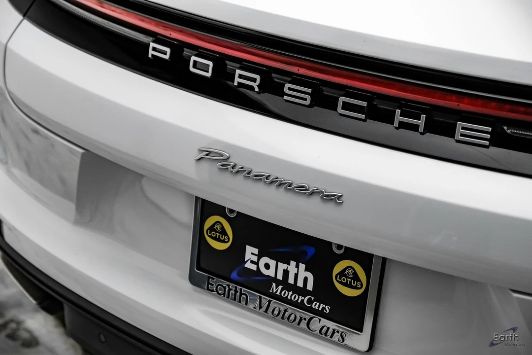 2025 Porsche 976 Panamera - Image 30 of 31