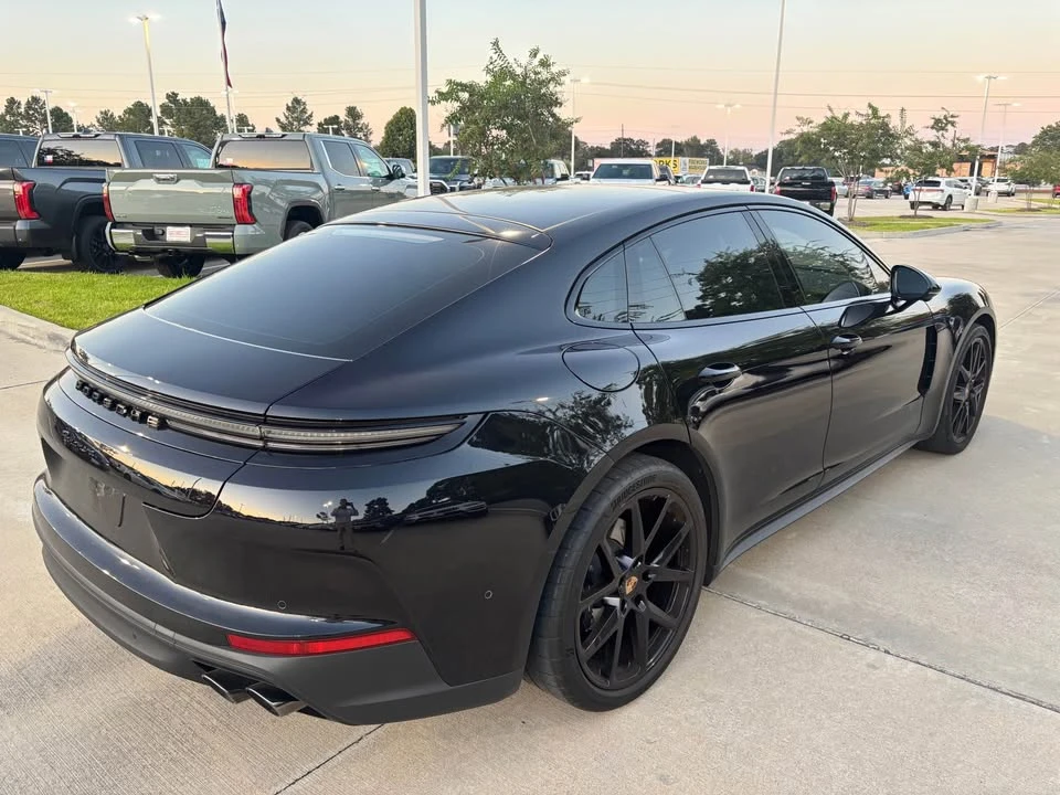 2025 Porsche 976 Panamera - Image 5 of 17